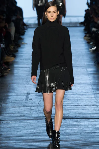 Look 3